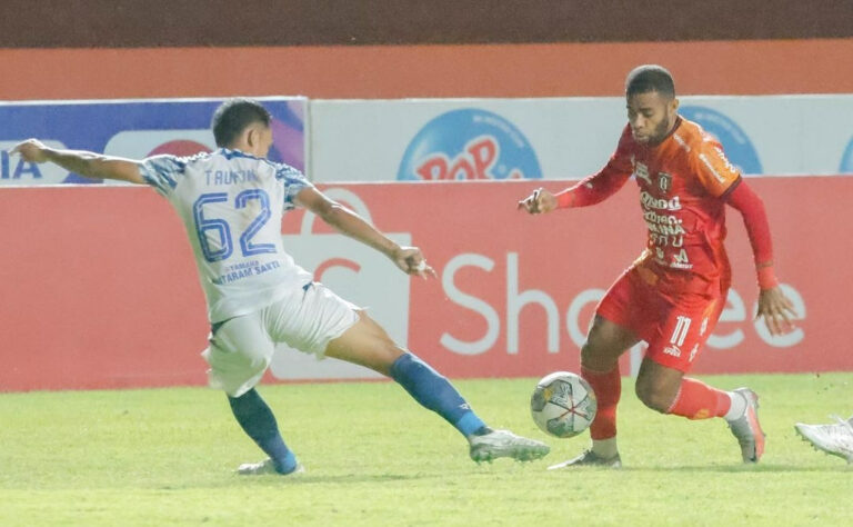 Tertinggal 2 Gol Bali United Comeback Menang 3-2 Lawan PSIS Semarang