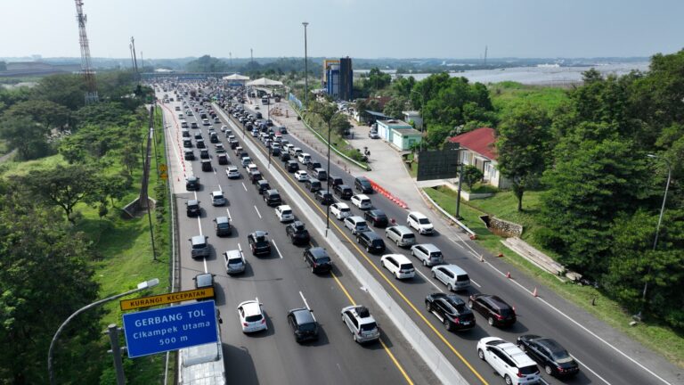 One Way Cikampek ke Semarang Terpantau Lancar, Belum Diberlakukan Contraflow