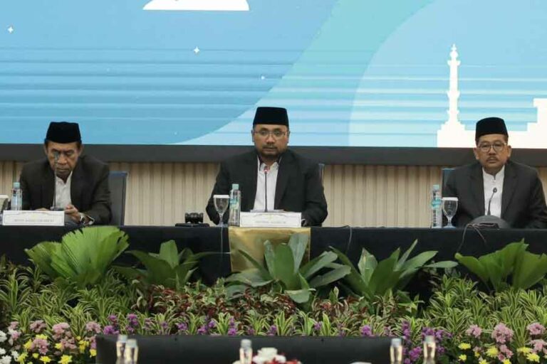 Idul Fitri jatuh pada 22 April 2023, Ini Penjelasan Kemenag RI Menteri Agama Yaqut Cholil Qoumas saat menyampaikan hasil sidang Isbat terkait penetapan Hari Idul Fitri (foto: istimewa)