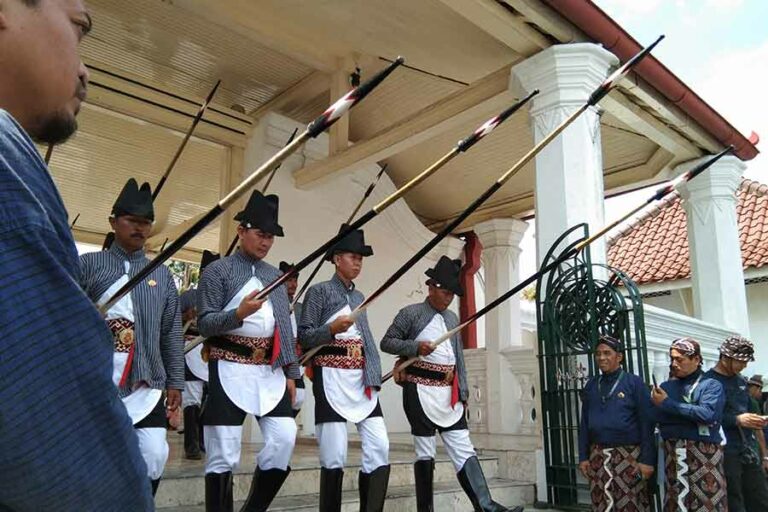 Garebeg Sawal di Masjid Gede Kauman Yogyakarta (foto: Rizki Liasari, pilar.id)