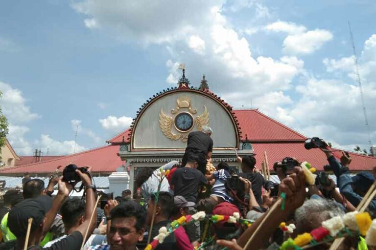 Garebeg Sawal di Masjid Gede Kauman Yogyakarta (foto: Rizki Liasari, pilar.id)