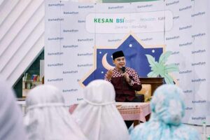 Ramadan Euphoria KESAN, Ajakan Sambut Malam Lailatul Qadar dengan Penuh Kebahagiaan Ustadz Hilman Fauzi menyampaikan tabligh akbarnya di acara penutup Ramadan Euphoria di Masjid Raya KH. Hasyim Asy'ari