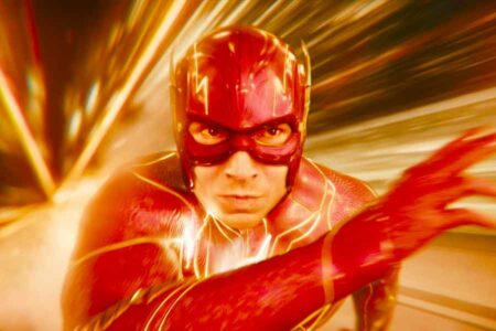 Lawan Rasa Tidak Percaya Diri, Warner Bros Coba Andalkan The Flash Ezra Miller dalam film The Flash (2023)