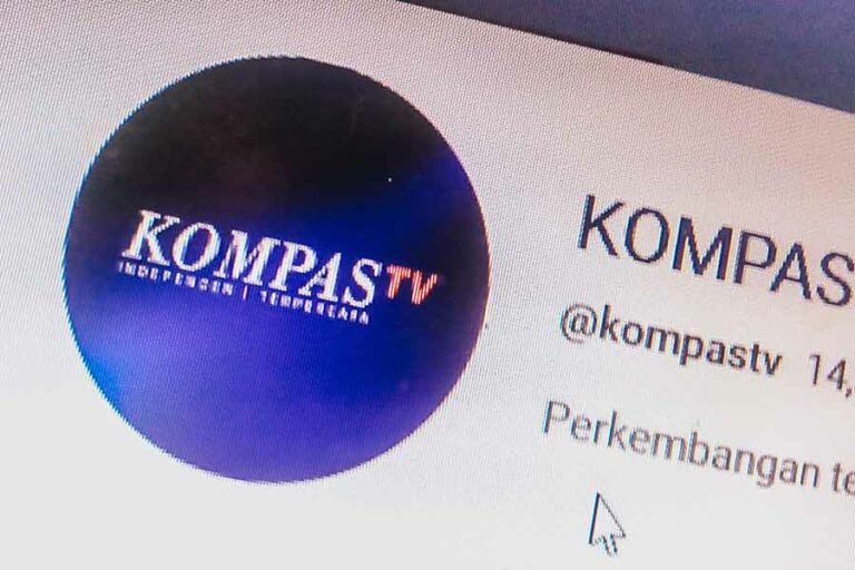 Cara Baru Bungkam Kebebasan Pers, Tuntut Bayar Royalti Hak Cipta Rp 1,3 Miliar KompasTV menerima tuntutan klaim hak cipta video Youtube atau YouTube copyright strike oleh youtuber mitra Kereta Cepat Indonesia China (foto: Hendro D. Laksono)