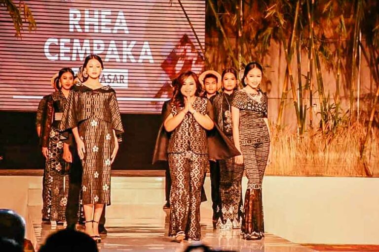 Rhea Cempaka, Desain Tenun Endek dan Songketnya Go International! Koleksi batik Rhea Cempaka (foto: istimewa)