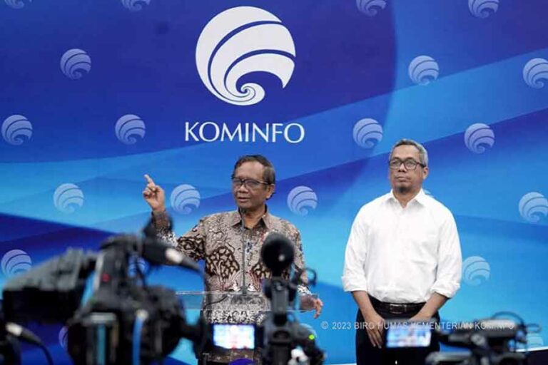 Pemerintah Tetap Lanjutkan Proyek Pembangunan BTS dan Infrastruktur Pendukungnya Pelaksana Tugas Menteri Komunikasi dan Informatika (Plt Menkominfo), Mahfud MD