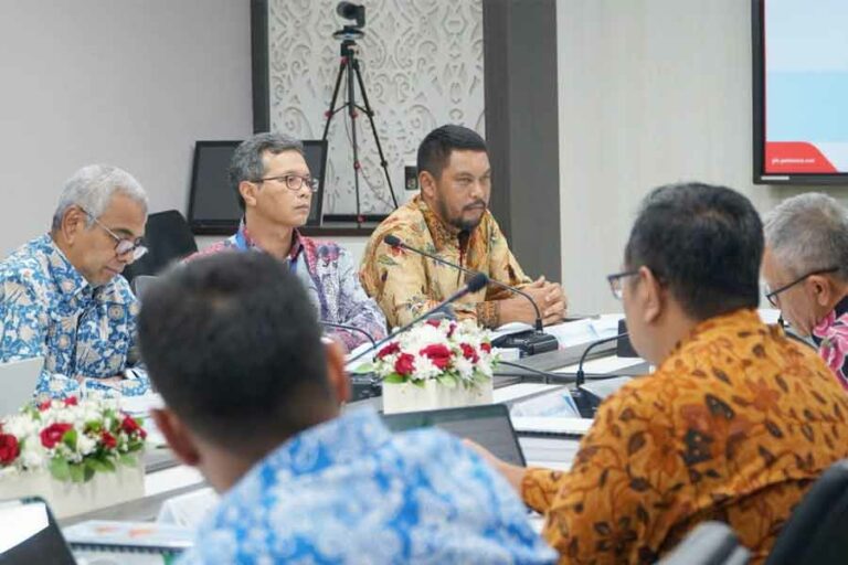 Pertamina Hulu Indonesia Catatkan Kinerja Positif lewat Produksi Minyak 43,2 Ribu Barel per Hari Rapat Umum Pemegang Sahap Tahunan PT Pertamina Hulu Indonesia