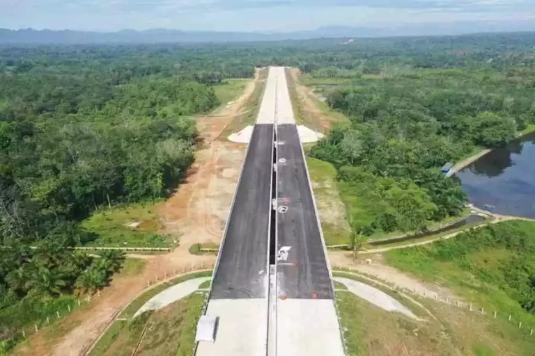 Hutama Karya terus Pastikan Proyek Tol Padang-Pekanbaru Berjalan Sesuai Target Rencana Proyek Tol Padang-Pekanbaru, koridor penghubung jaringan Jalan Tol Trans Sumatra (JTTS), terus dikejar penuntasannya agar dapat sesuai target rencana