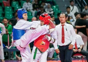 Tutup Kejuaraan Taekwondo KBPP Polri, Emil Dardak Ajak Sinergi untuk Perkuat Prestasi Atlet Kejuaraan taekwondo ini diikuti oleh 700 peserta dari 54 Klub taekwondo di 29 kabupaten dan kota se Jawa Timur.