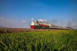 Catat, Perubahan Jadwal Keberangkatan Kereta Api Mulai 1 Juni 2023 Layanan KAI melaju mengantar penumpang