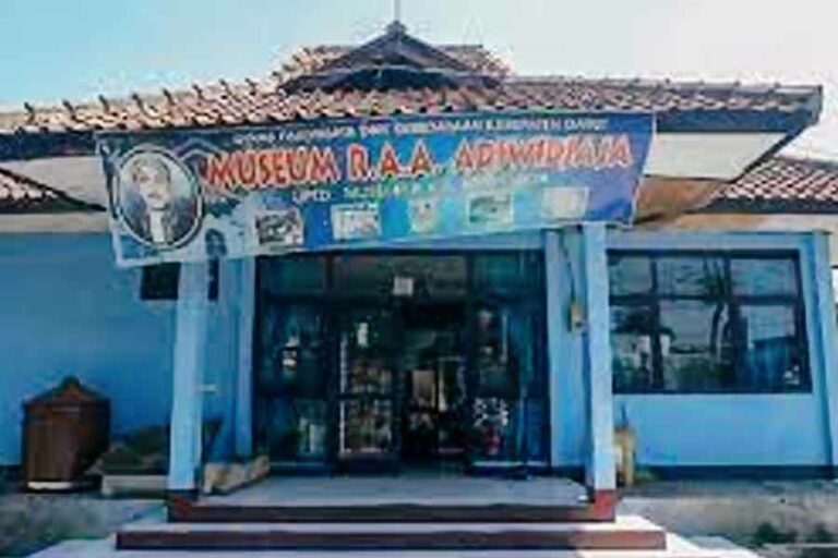 Hari Museum Internasional, Disparbub Garut Gelar Cerdas-Cermat Murid Nomor Wahid Sejarah Museum R.A.A Adiwidjaja