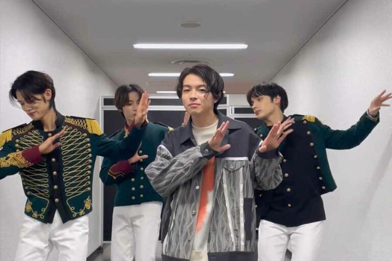 Album Terbaru TXT The Name Chapter: Temptation Terus Nanjak di Billboard 200 Para personil TXT (foto: instagram @txt_bighit)