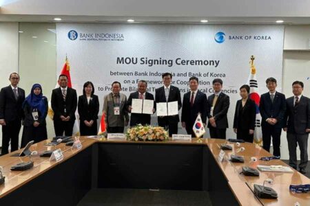 BI dan Korea Sepakat Dorong Penggunaan Mata Uang Lokal dalam Transaksi Bilateral Seremonial penandatanganan Nota Kesepahaman oleh Gubernur Bank Indonesia, Perry Warjiyo, dan Gubernur Bank of Korea, RHEE, Chang Yong