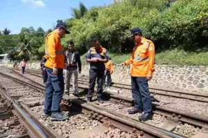 Gapeka 2023: Daop 2 Bandung Lakukan Inspeksi Jelang Diberlakukannya Grafik Perjalanan KA Gapeka merupakan pedoman pengaturan perjalanan kereta yang digambarkan secara grafis untuk mengendalikan perjalanan kereta api.