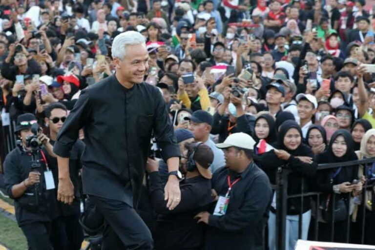 Puluhan Ribu Relawan Ganjar Pranowo Berkumpul di Stadion Delta Sidoarjo