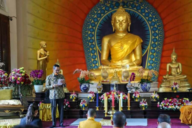 Hari Raya Waisak, Momen Menebar Kebajikan dan Pengingat Agar Berbagi dengan Sesama Heru Budi Hartono saat menghadiri perayaan Visakha Punnami Puja bersama segenap umat Buddha Jakarta, Minggu (4/6/2023), di Vihara Jakarta Dhammacakka Jaya, Jakarta Utara.