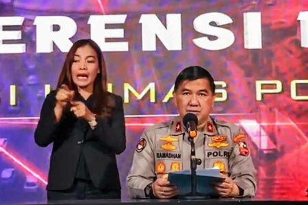 Polri Tangkap Ratusan Pelaku Perdagangan Orang dalam Operasi Satgas TPPO Karo Penmas Divisi Humas Polri Ahmad Ramadhan saat memberikan keterangan dalam konferensi pers
