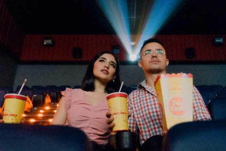 Mengenal IMAX, Teknologi yang Dirancang untuk Pengalaman Menikmati Film lebih Mengesankan Ilustrasi nonton film di bioskop (foto: Felipe Bustillo, unsplash)