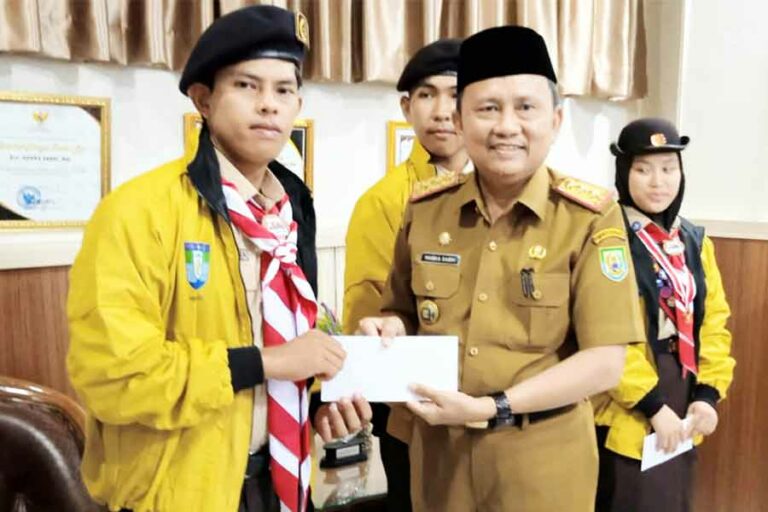 Sekdaprov Bengkulu Lepas Tiga Perwakilan ke Jambore Dunia Tahun 2023 di Korsel