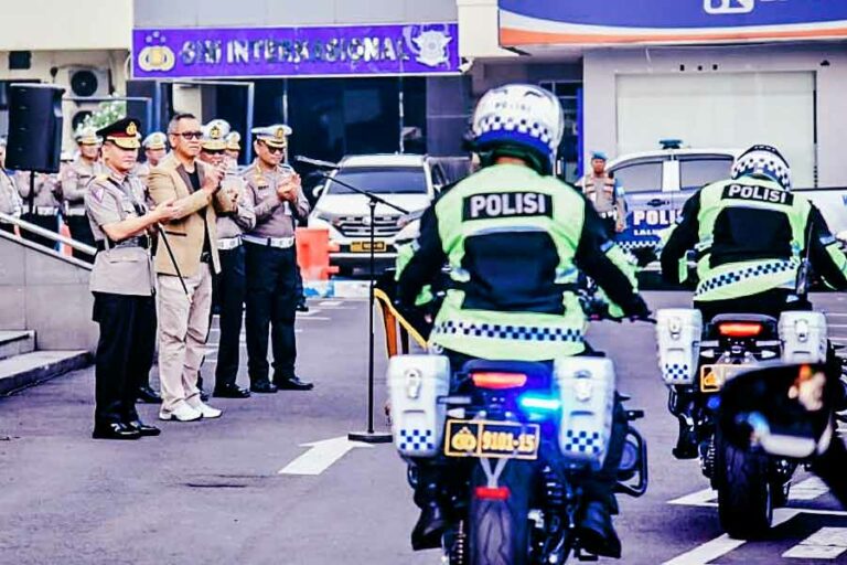 Korps Lalu Lintas Polri Dapat Hibah Kendaraan Listrik dari PT Arya Motor Indonesia