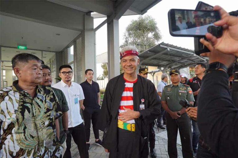 Ganjar Minta Pabrik Rokok Besar Mau Gunakan Tembakau dari Petani Temanggung