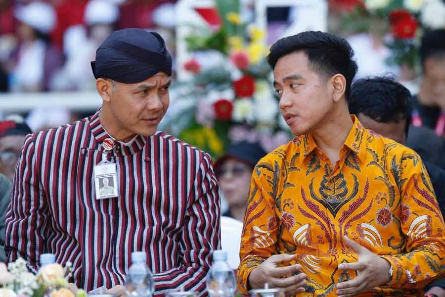 Ganjar Pranowo bersama Gibran Rakabuming Raka