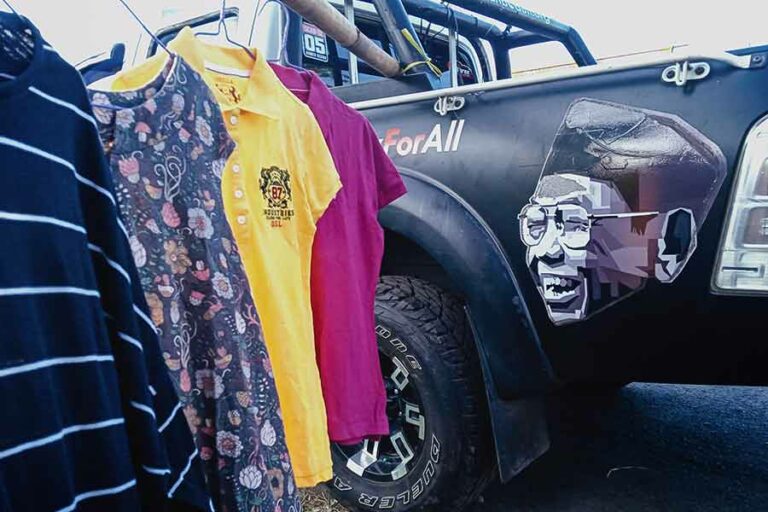 Gelaran Bazar Peduli di Kampus Stikosa AWS, Surabaya.