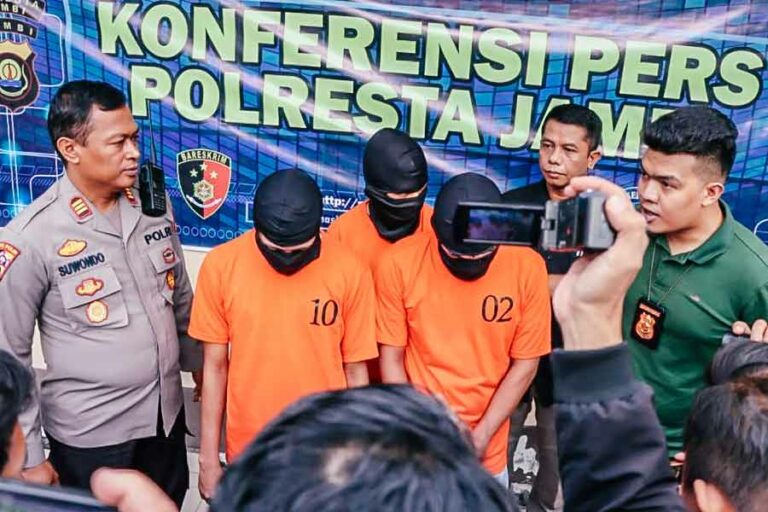 Ungkap Dua Kasus, Polsek Jambi Selatan Tangkap Pelaku Pembobolan Ruko dan Curanmor (foto: Dok Humas Polresta Jambi)