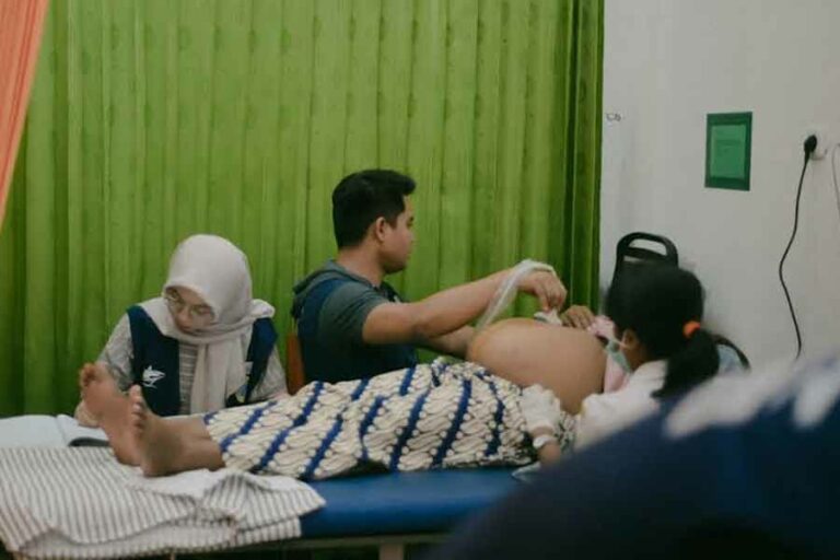 Pelayanan skrining ibu hamil di posyandu