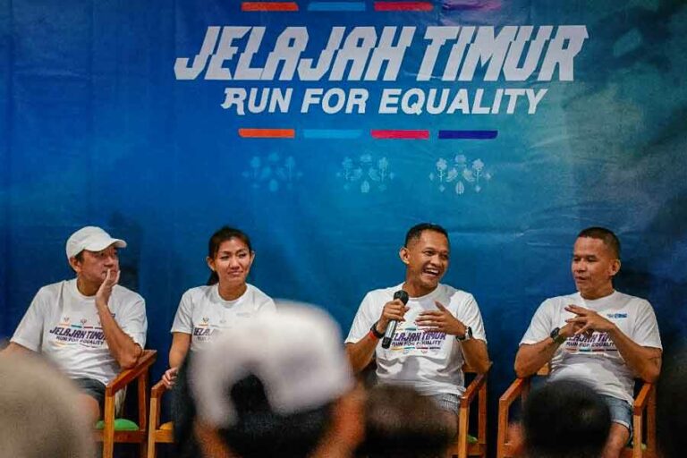 Lari Amal ‘Jelajah Timur, Run for Equality 2023’, Bantu Pemenuhan Akses Air Bersih di NTT Resource Mobilization Director dari Plan Indonesia, Linda Sukandar, saat jumpa pers di Hotel Harris Sudirman, bersama nara sumber lainnya