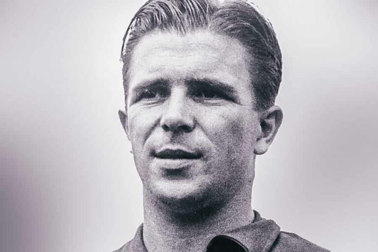 Hari ini Dalam Sejarah, Penutupan Piala Dunia 1954 dan Kejuaraan Eropa UEFA 2004 Ferenc Puskas, legenda sepakbola dari Hongaria yang sempat memecah rekor goal terbanyak di FIFA World Cup 1954 (foto: Facebook @fifaworldcup)