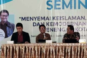 Pemimpin dan Guru jangan Terjebak dalam Rutinitas Administratif, Harus jadi Oase yang Mencerahkan! Seminar 'Menyemai Keislaman, Keindonesiaan dan Kemodernan di Sekolah Menengah Kota Depok' di Kampus al-Hasra, Bojongsari