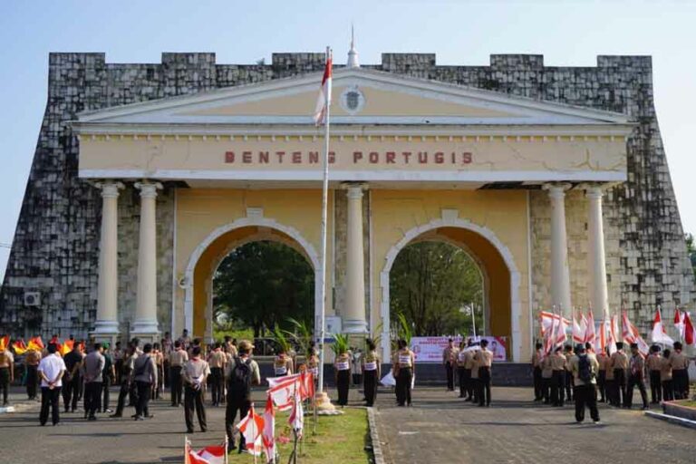 Menuju Hari Pramuka, Estafet Tunas Kelapa Dilepas di Benteng Portugis Donorojo Suasana pelepasan Estafet Tunas Kelapa di Benteng portugis Donorojo. (foto: Dok Diskominfo Jepara)
