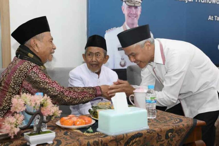 Pesan Ulama ke Ganjar, Lanjutkan Program Insentif Guru Agama jika Menjadi Presiden