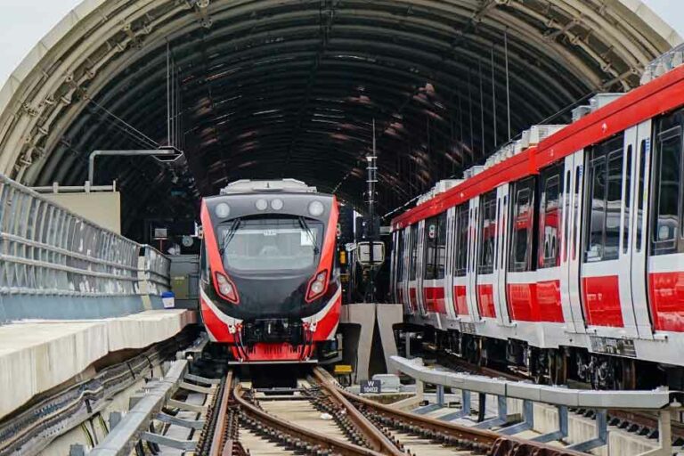 Mulai Beroperasi Penuh Hari Ini, Simak Rute LRT Jabodebek LRT Jabodebek, hari ini (28/8/2023) resmi beroperasi