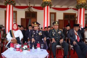 Pangdam Brawijaya Hadiri Upacara Peringatan Hari Kemerdekaan di Gedung Negara Grahadi