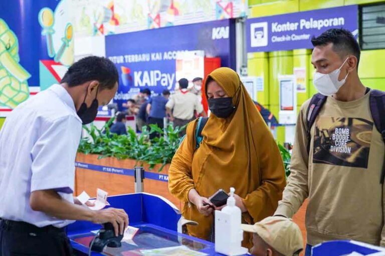 Perkuat Pelayanan, PT KAI Resmikan Underpass Stasiun Yogyakarta PT KAI terus melakukan terobosan untuk memperkuat pelayanan pada pelanggan
