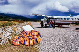 Darurat Kekeringan dan Cuaca Dingin, BNPB Kirim Bantuan Logistik ke Papua Tengah Bantuan logistik di Papua Tengah