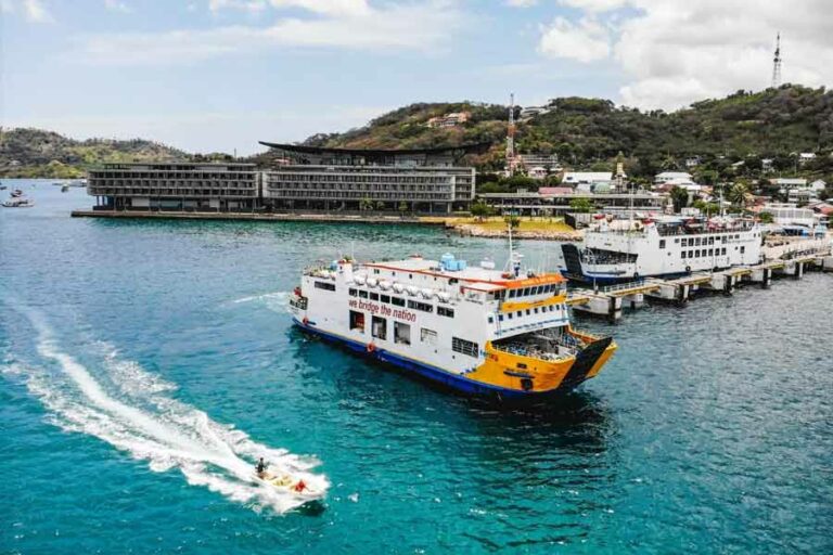 ASDP Indonesia Ferry Perluas Layanan Online Ticketing di Pelabuhan Labuan Bajo dan Sape ASDP memperluas layanan online ticketing berbasis website di Pelabuhan Labuan Bajo dan Pelabuhan Sape. (foto: istimewa)
