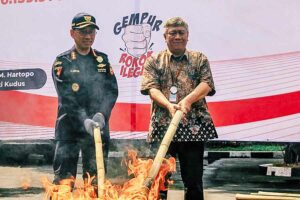 Bea Cukai Kudus Musnahkan Rokok Ilegal Senilai Rp7 Miliar Lebih Pemusnahan rokok ilegal Bea Cukai Kudus