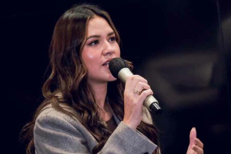 Raisa Gelar Konser ‘With Love Raisa Live In Resorts World Sentosa’ di Singapura Penyanyi berbakat, Raisa