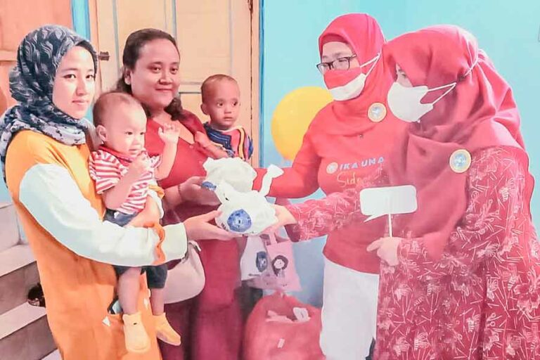 Giat Gerebek Stunting yang diinisiasi oleh Ikatan Alumni Universitas Airlangga (Ika Unair) Cabang Sidoarjo