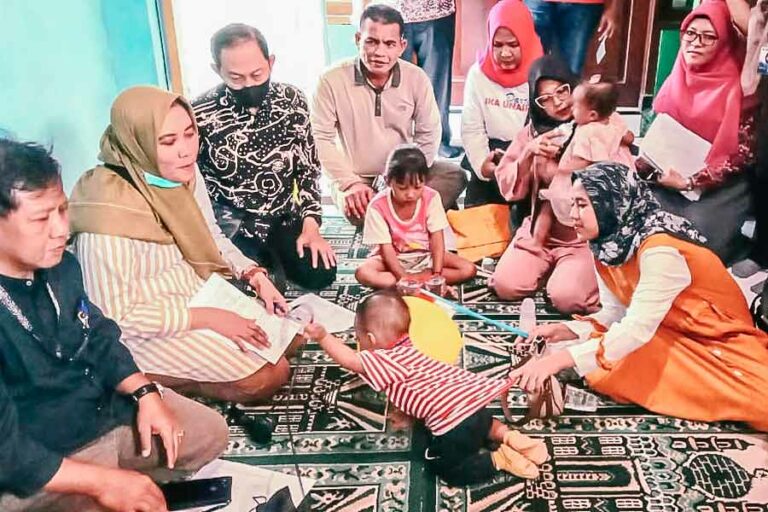 Giat Gerebek Stunting yang diinisiasi oleh Ikatan Alumni Universitas Airlangga (Ika Unair) Cabang Sidoarjo