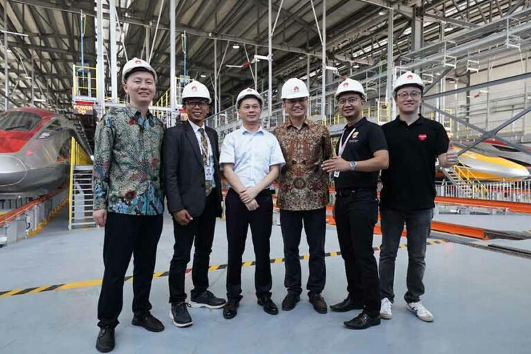 Huawei Dukung Jaringan Komunikasi Terpadu untuk KA Cepat Whoosh