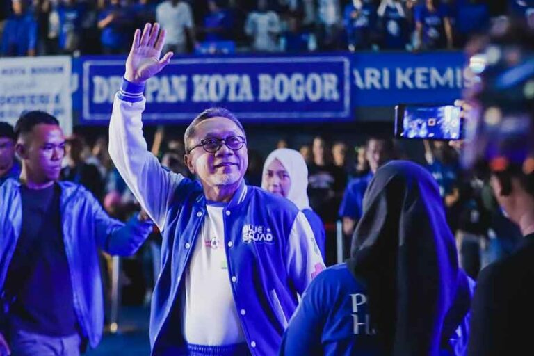 Survei Indikator: Kuat dalam Sosialisasi, PAN Lolos Parliamentary Threshold Ketua Umum PAN Zulkifli Hasan (foto: Facebook @amanatnasional)
