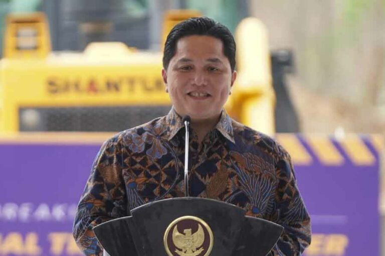 FIFA Hibahkan Dana Rp85,6 Miliar untuk Pengembangan Sepak Bola Indonesia Ketua Umum PSSI Erick Thohir