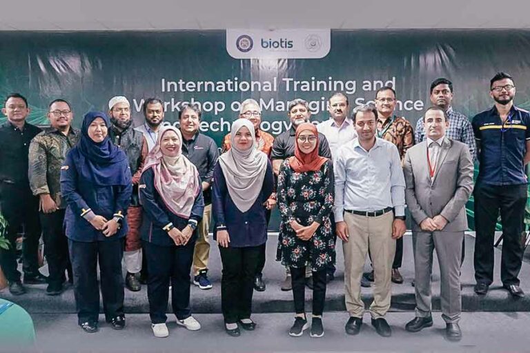 Unair dan OIC-COMSTECH Lakukan Kunjungan ke PT Biotis untuk Jembatani Peneliti dengan Industri