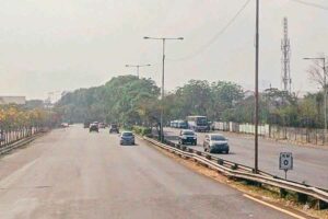 Betonisasi Jalan Dupak Rukun di Exit Tol Surabaya-Gresik Hampir Selesai
