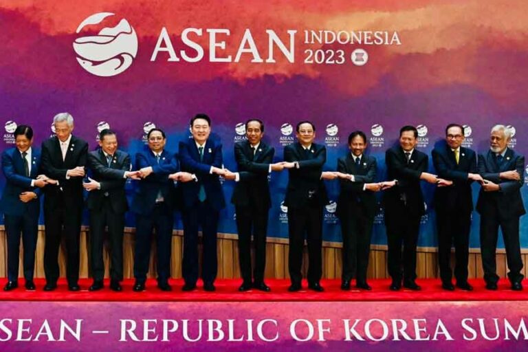 Fokus Transisi Energi dan Transformasi Digital, Presiden Jokowi Pimpin KTT ASEAN-Republik Korea