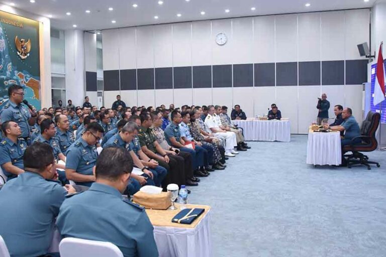 Fokuskan Sinergi Keamanan Maritim, Bakamla RI Sambut Kunjungan Pasis Dikreg Seskoal Angkatan Ke-61 Kunjungan Pasis Dikreg Seskoal di Markas Besar Bakamla RI, Jakarta Pusat